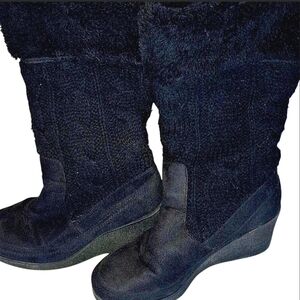 American Eagle Wedge Winter Boots Black Size 10 Fur Knit 3in Wedge W Pom Poms